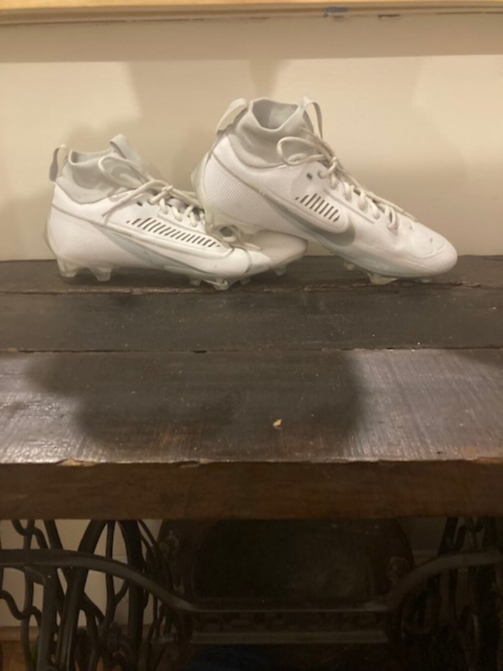 mens nike cleats